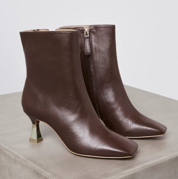 BCBG NATTI LEATHER BOOT - COFFEE BEAN