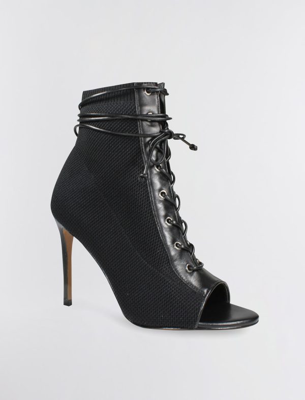 Bcbg Sirena Bootie Heel Black