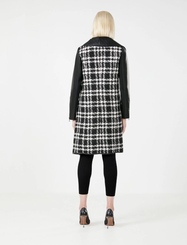 BCBG FAUX LEATHER COLLAR BONDED COAT - BLACK WHITE - Image 3