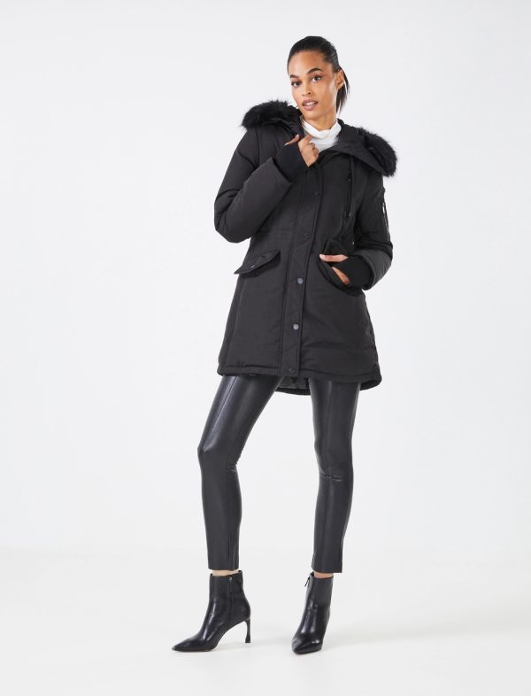 BCBG FIT-AND-FLARE HOODED PARKA JACKET - BLACK